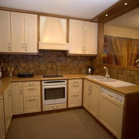 Wood And Stone Villa อิโออันนินา ภายนอก รูปภาพ