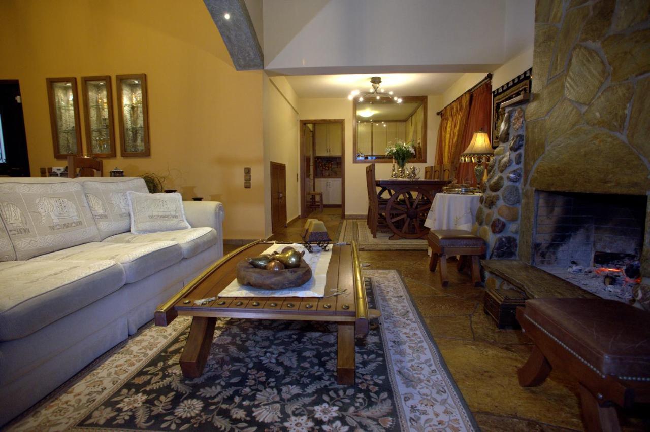 Wood And Stone Villa อิโออันนินา ภายนอก รูปภาพ