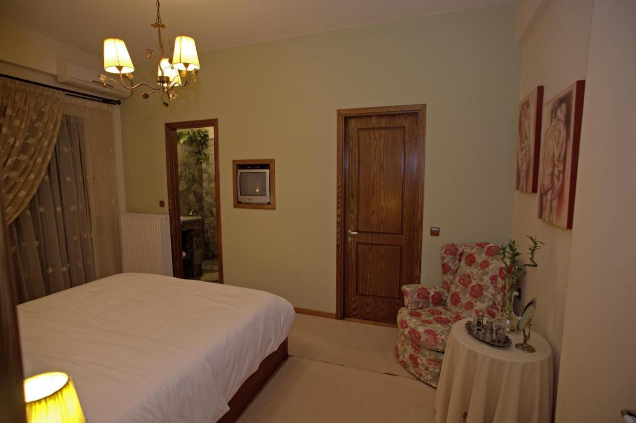 Wood And Stone Villa อิโออันนินา ภายนอก รูปภาพ