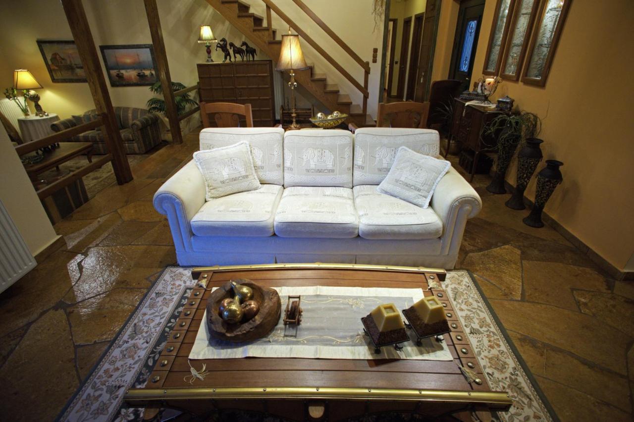 Wood And Stone Villa อิโออันนินา ภายนอก รูปภาพ